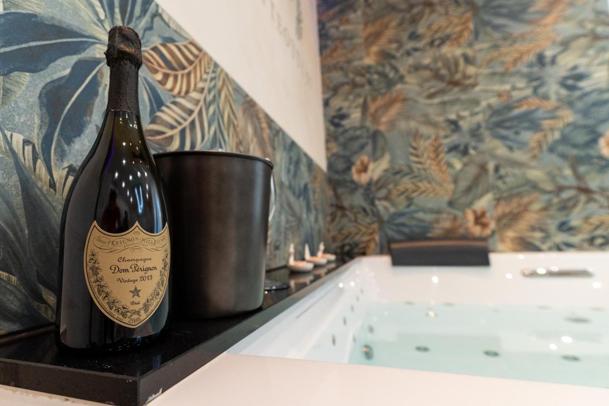 Suites Matteotti 57 Civitavecchia Ngoại thất bức ảnh